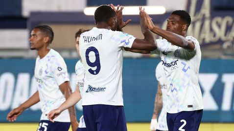 Интер показа шампионски характер в невероятно зрелище със седем гола срещу Комо