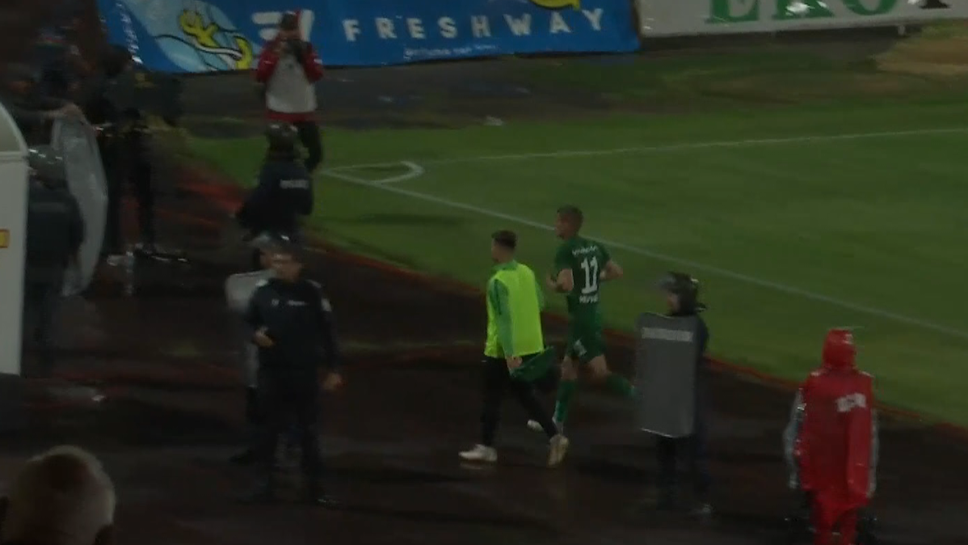 Десподов се прибра бързо в тунела след края на мача с ЦСКА-София