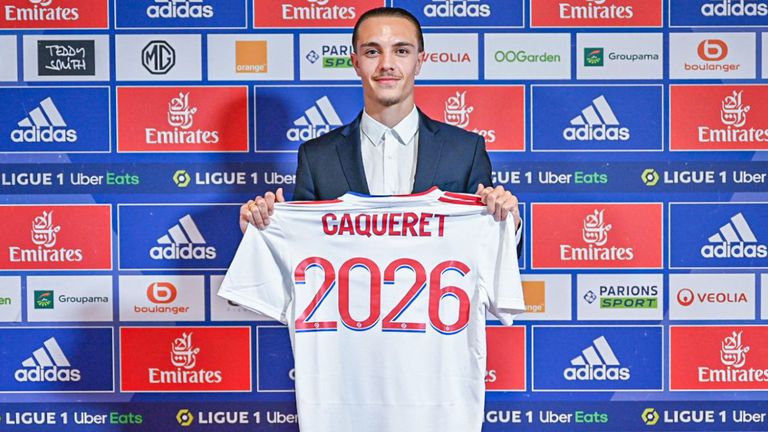  Халф подписа нов контракт с Лион 