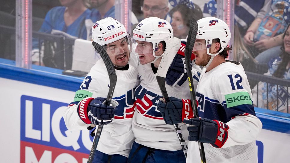 САЩ победи Финландия на старта на Световното по хокей на лед