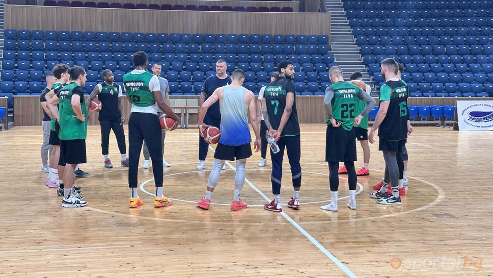 Първо в Sportal.bg! Ето как изглежда залата, в която ще играят Черно море и Балкан