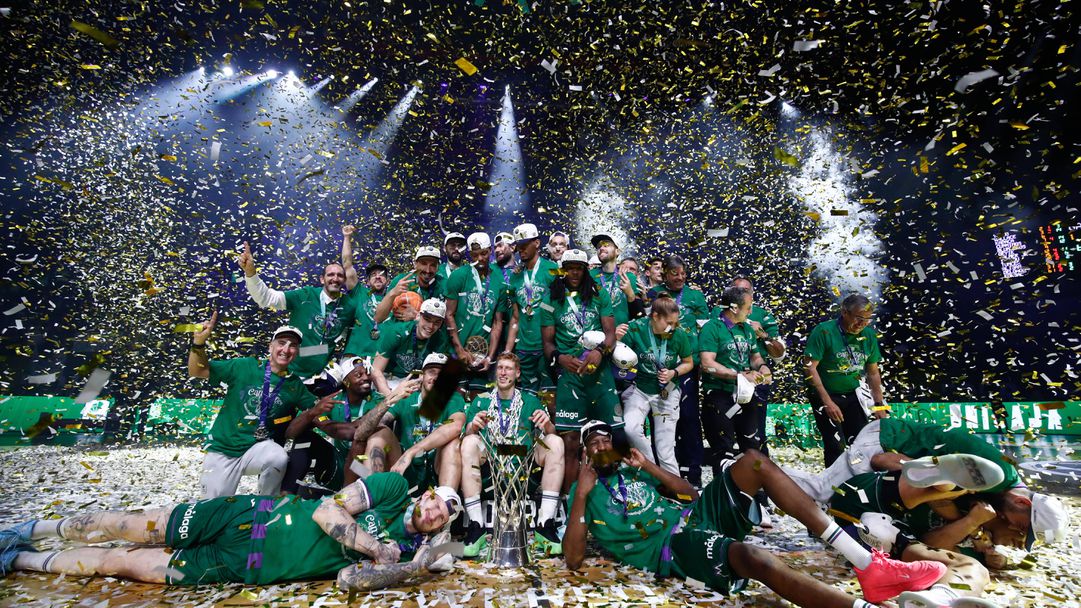 Американец с български паспорт триумфира в Шампионската лига