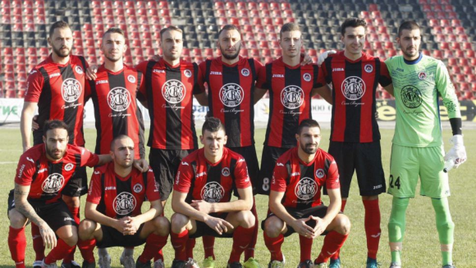 Локо (София) се събира на 11 януари и ще кара лагер в Сандански