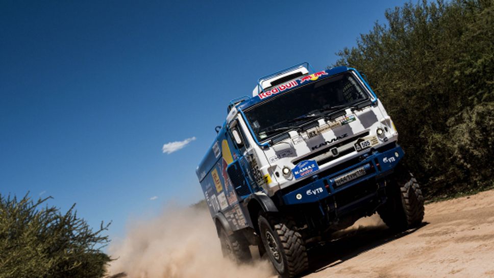 Николаев стана лидер при камионите на Дакар след наказание на Коломи