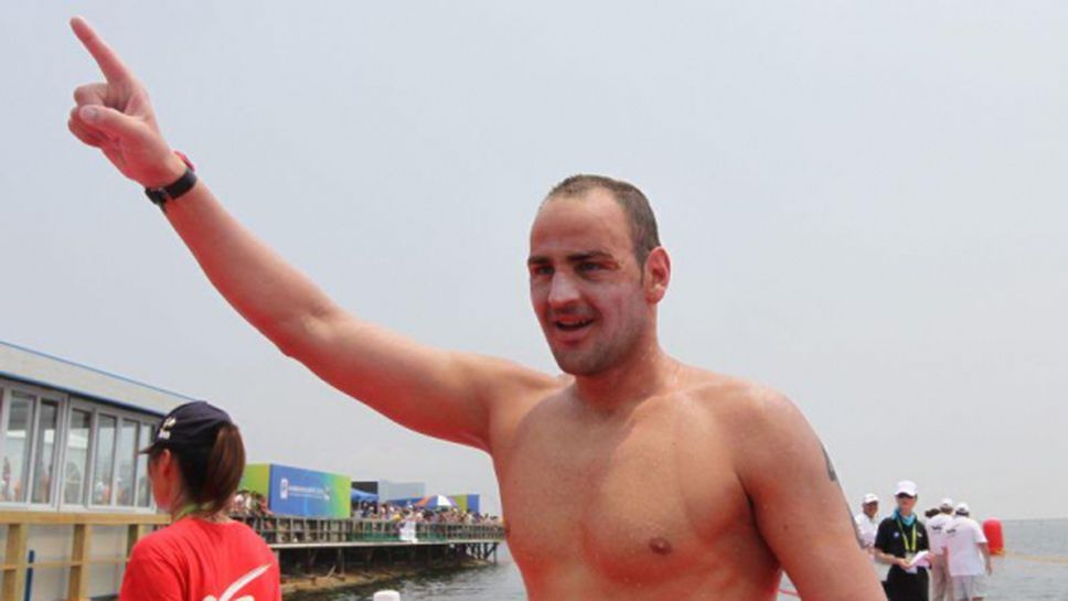 Петър Стойчев с рекорд и титла на Световното по плуване в ледени води