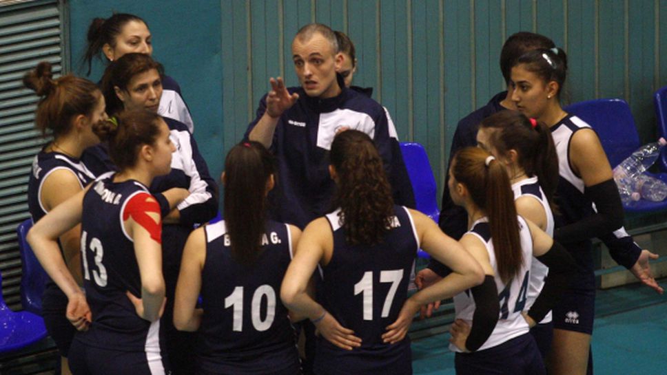 Левски с тежка загуба в София, "сините" волейболистки отпаднаха от "Чалъндж къп"