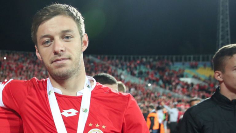 Септември взе един от героите на ЦСКА за Купата