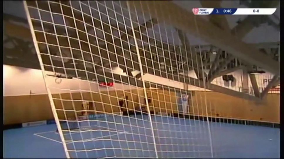 Покривът на зала в Чехия се срути по време на мач по флоорбол (видео)