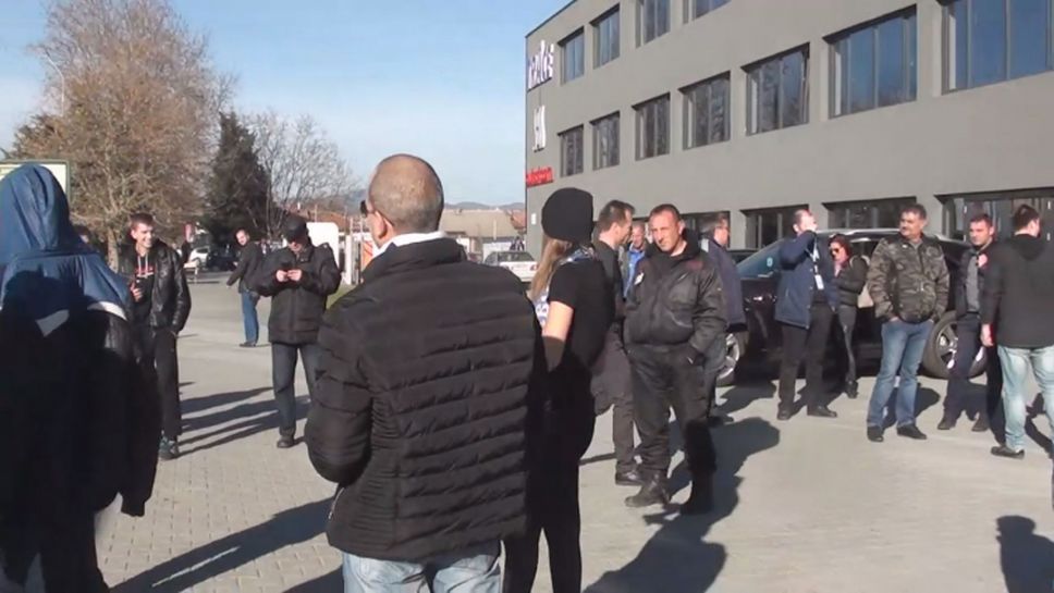 Фенове посрещнаха Левски на "Тrаce Arena"