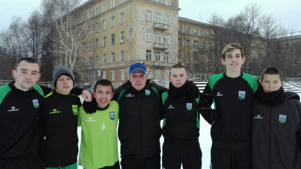 Осмокласник и още шестима юноши на Витоша "вкусиха" от мъжкия футбол