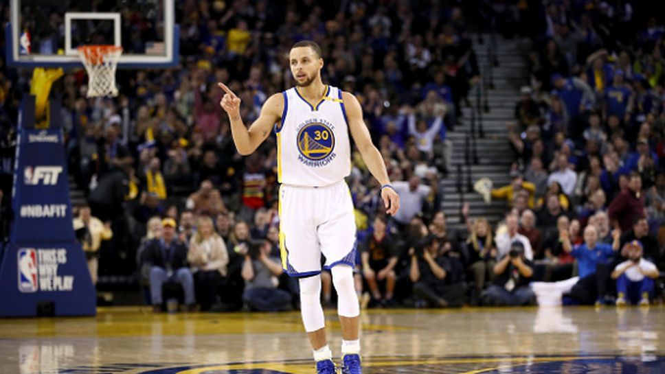 Стеф Къри избухна с 11 тройки срещу Шарлът