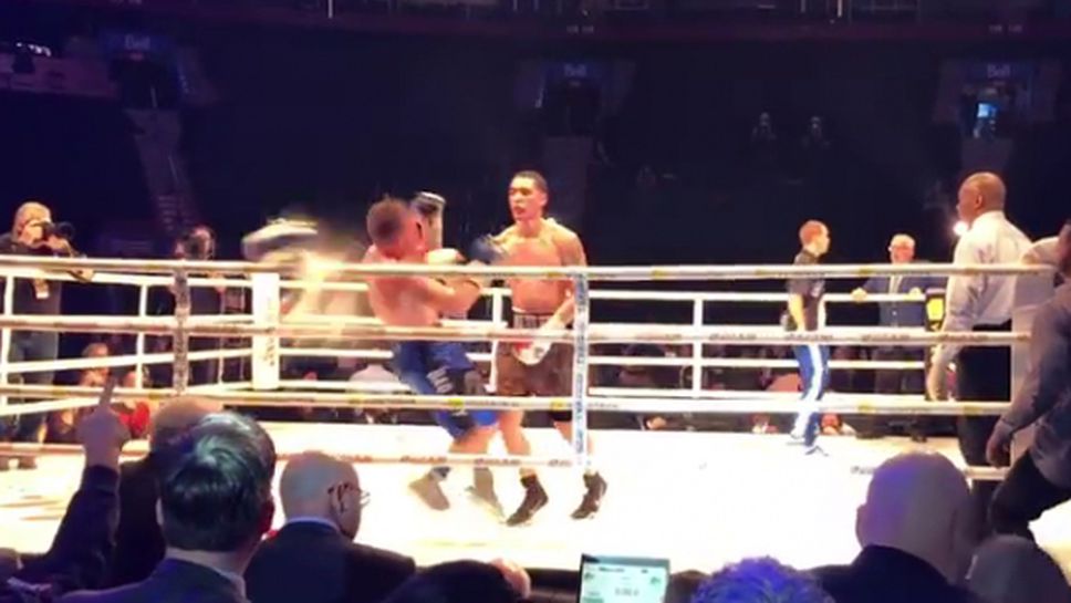 Нокаутираха боксьор с кофа (видео)