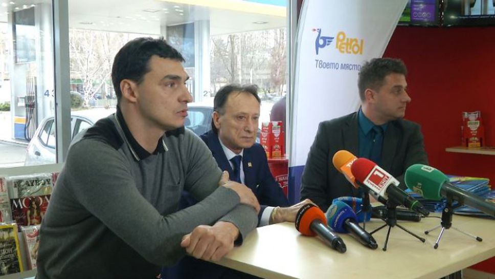 Владо Николов представи новия спонсор на ВК Левски