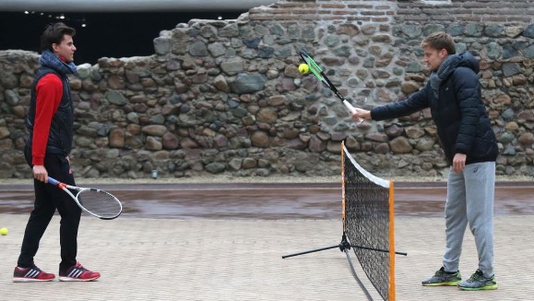Звездите на турнира в София играха тенис в подлеза (видео)