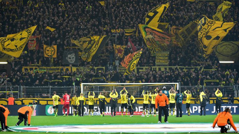 Германският футболен съюз обмисля тежко наказание за Борусия Дортмунд