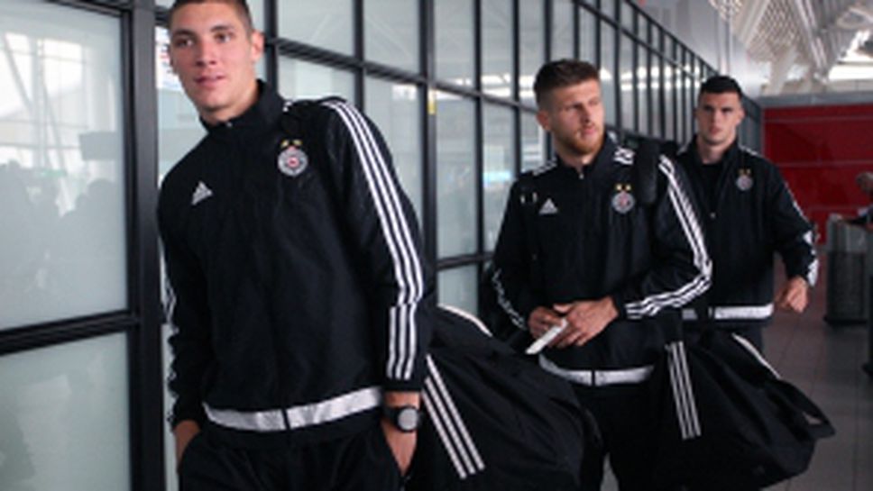 Футболистите на Партизан пристигнаха за юбилея на Берое