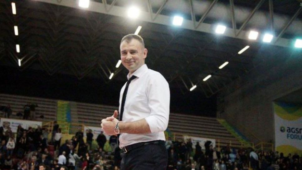 Никола Гърбич остава още 3 години във Верона