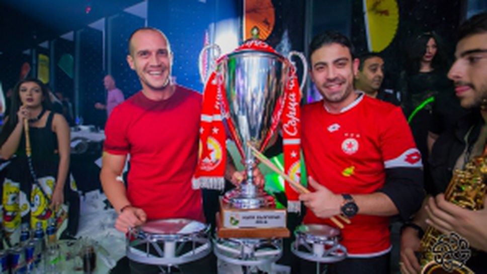 ЦСКА поля юбилейния трофей в заведението на Батков