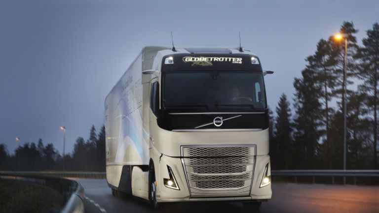 Volvo Trucks тества концептуален хибриден камион за превози на дълги разстояния
