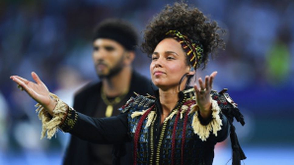 Алиша Кийс и Андреа Бочели на "Сан Сиро"