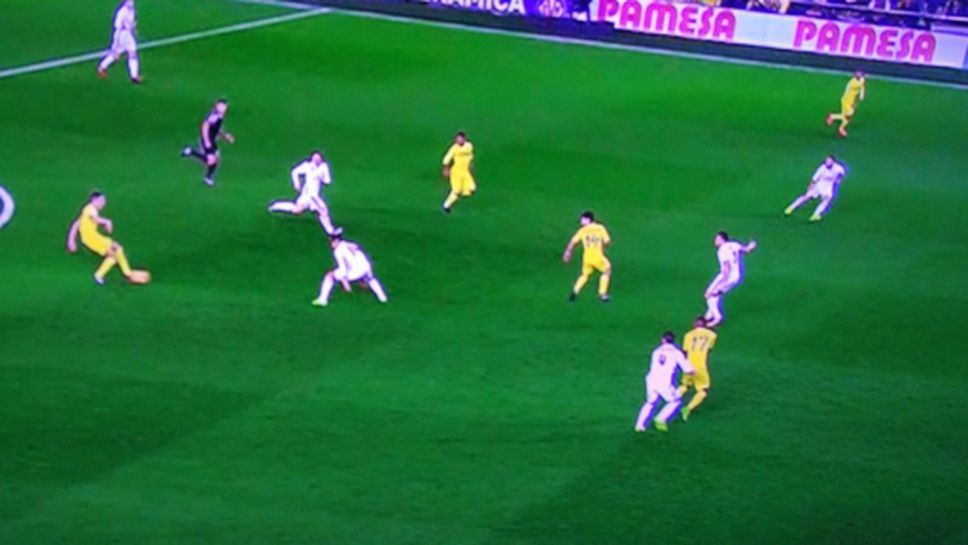 Голът на Бакамбю срещу Реал Мадрид бил от 14-сантиметрова засада (видео)