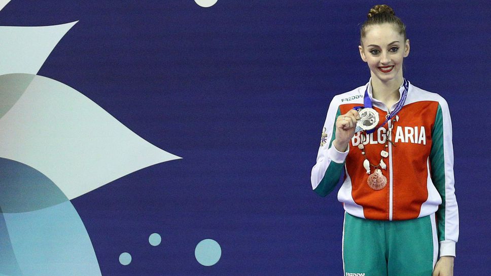 Министър Кузманов поздрави Боряна Калейн за сребърния медал в многобоя от Европейското по художествена гимнастика