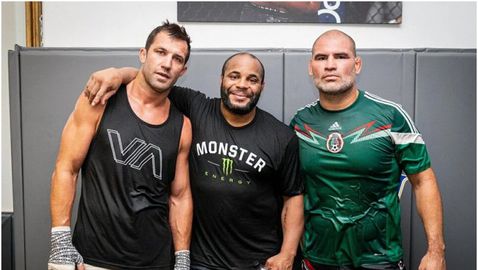  Люк Рокхолд: Кейн Веласкес би трябвало да влезе в Залата на славата 