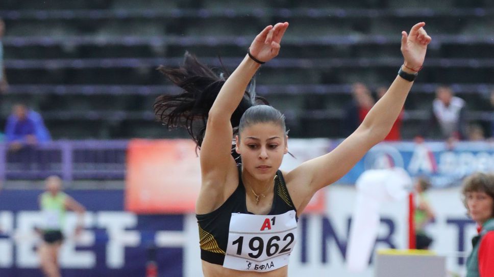 Александра Начева се завърна с победа в тройния скок