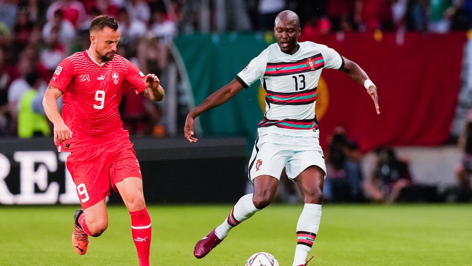 (АРХИВ) Швейцария шокира Португалия с гол в първата минута