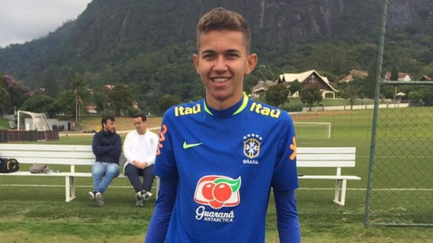  Юношески национал на Бразилия отива в Локо (Пд), в случай че се стигне до договорка с ЦСКА 1948 