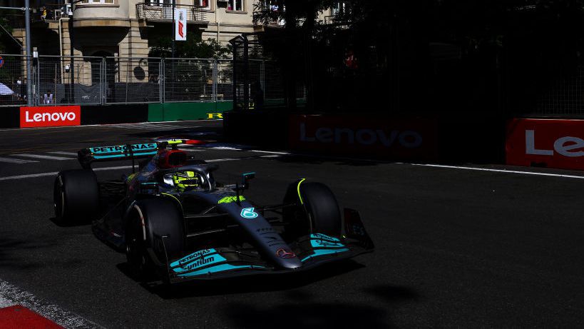 Волф се извини на Хамилтън за болезненото Гран При на Азербайджан