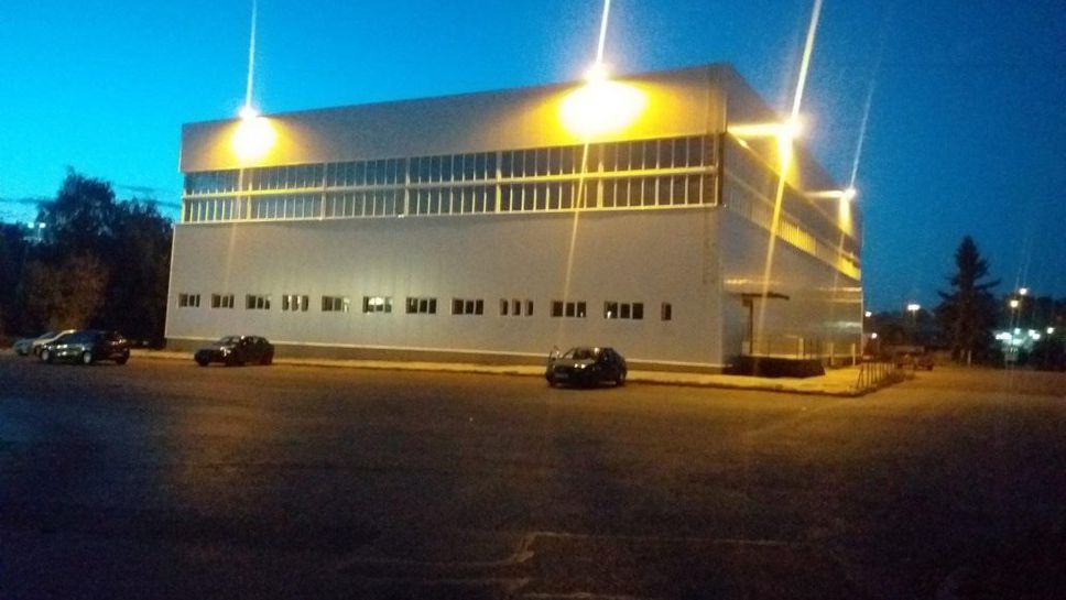 Започва втори етап от вътрешния ремонт на спортната зала "Борис Гюдеров" в Перник