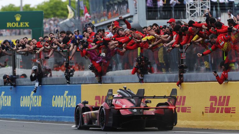 Президентът на Ферари Джон Елкан коментира че победата на Ферари