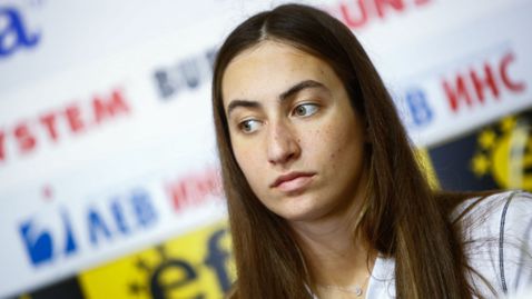 Три титли за Диана Петкова през третия ден от Държавното по плуване