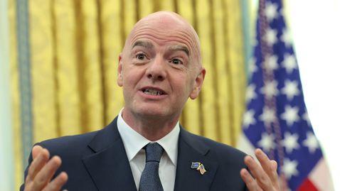 Инфантино гарантира пълни трибуни на откриването на Световното клубно първенство