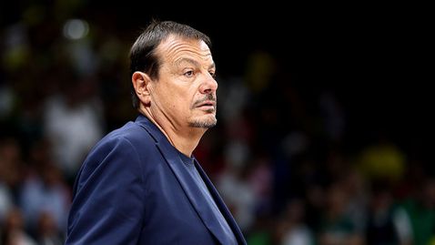 Треньорът на Панатинайкос: Защо Везенков играе за България, а не за Гърция?