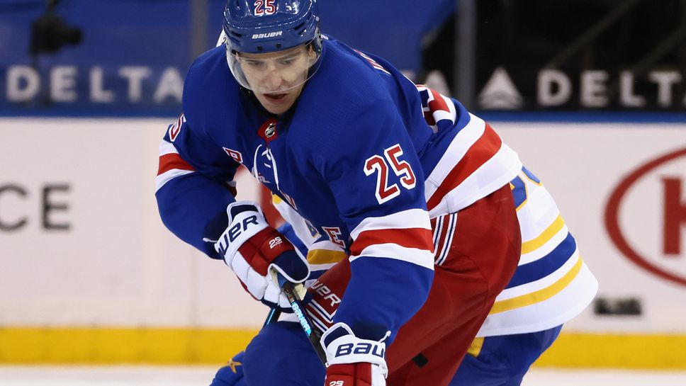 Ню Йорк Рейнджърс продължи договора на Хайек