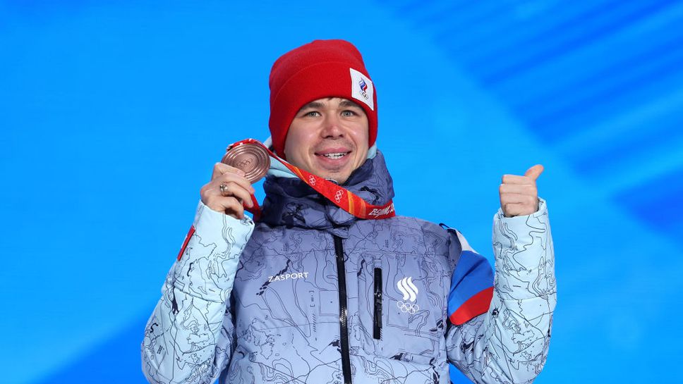 Олимпийският шампион по шорттрек Семьон Елистратов е отказал предложение да тренира в Китай