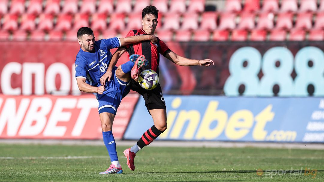 Локо (Сф) представи отбора и падна от израелци