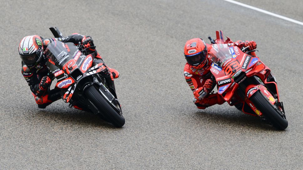 Марко Бедзеки води в първите 14 от 15 ете обиколки на