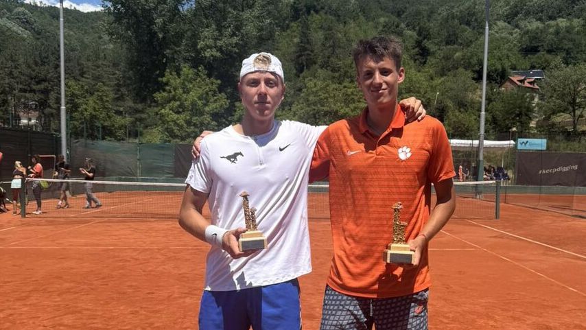 Виктор Марков загуби финала на двойки на турнира по тенис на