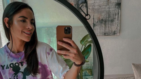 Пищна колоездачка разпалва страстите с пиперливи снимки