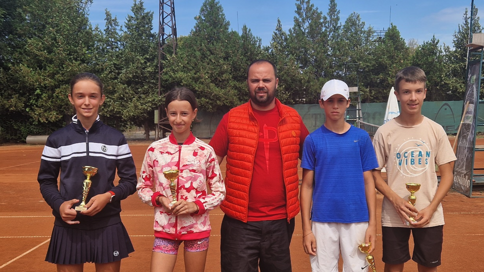 Калоян Шиков и Кристина Кънева – двойни шампиони в Пазарджик