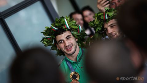 Триумфално завръщане за Новиков и Рамазанов в България