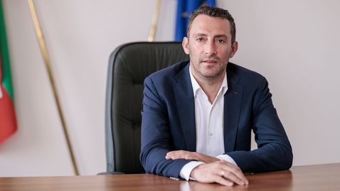 Министър Иван Пешев: Едно огромно браво на нашия национален отбор по волейбол