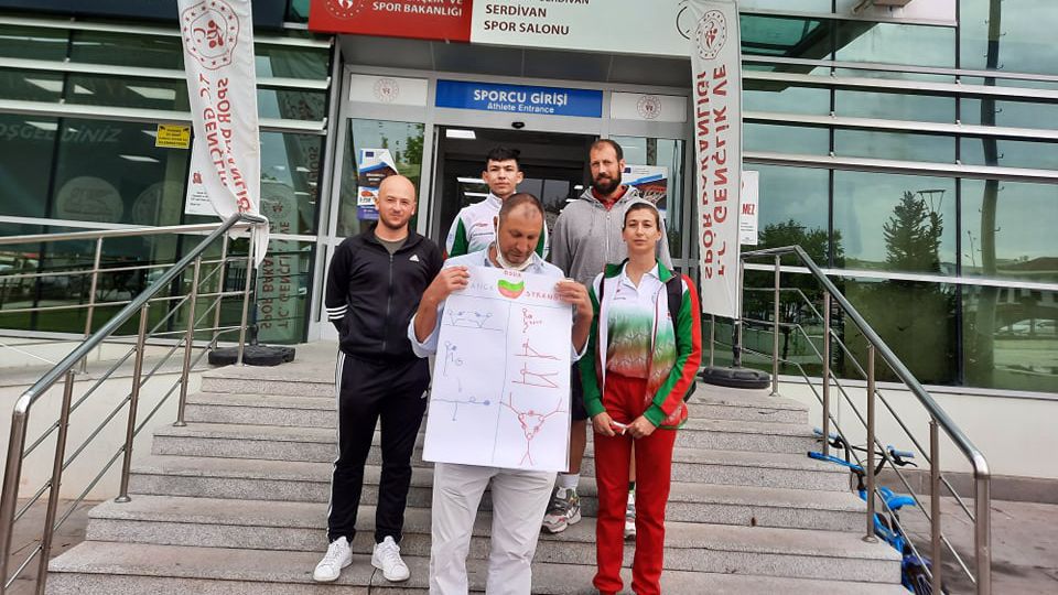 Българи взеха участие на международно баскетболно обучение в Турция