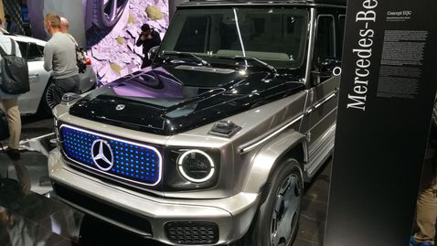 Доживяхме да видим Mercedes G-Class на ток