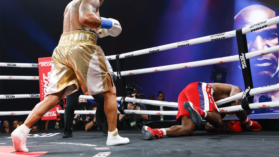 Витор Белфорт нокаутира Ивендър Холифийлд в първия рунд 🥊