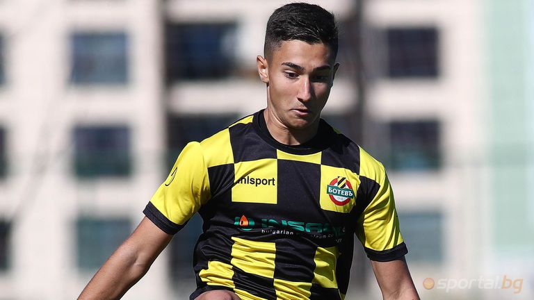 Футболистът на Ботев Пловдив Монир Ал Бадарин получи повиквателна за младежкия