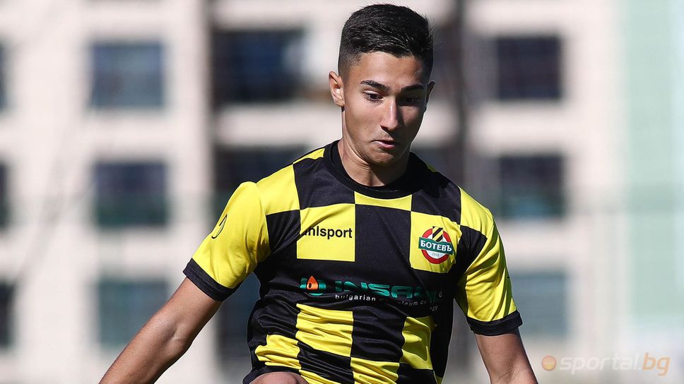 Футболист на Ботев (Пд) получи повиквателна за младежкия национален отбор на Палестина